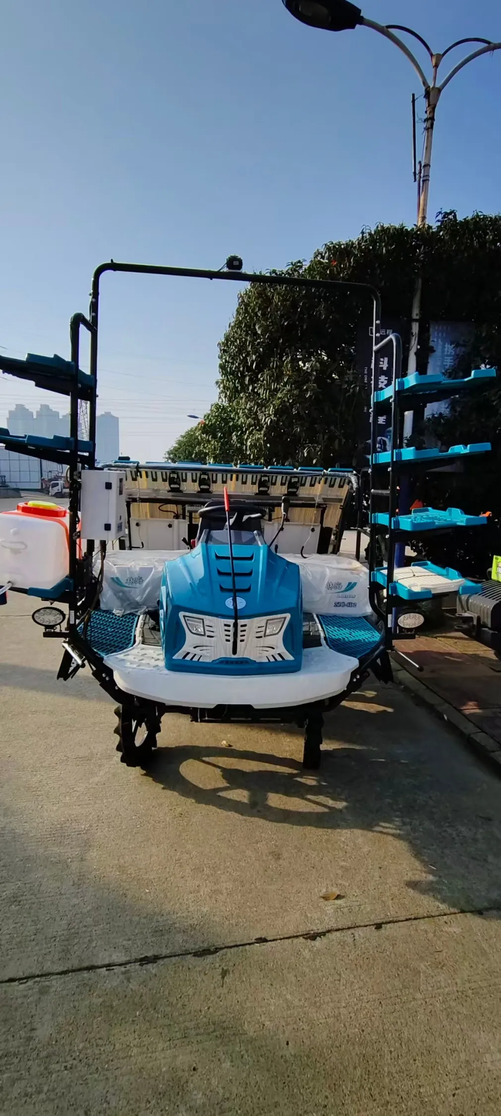 Rice&nbsp;Transplanter:&nbsp;High-Efficiency,&nbsp;Lightweight,&nbsp;And&nbsp;Labor-Saving&nbsp;Model&nbsp;For&nbsp;Agricultural&nbsp;Use