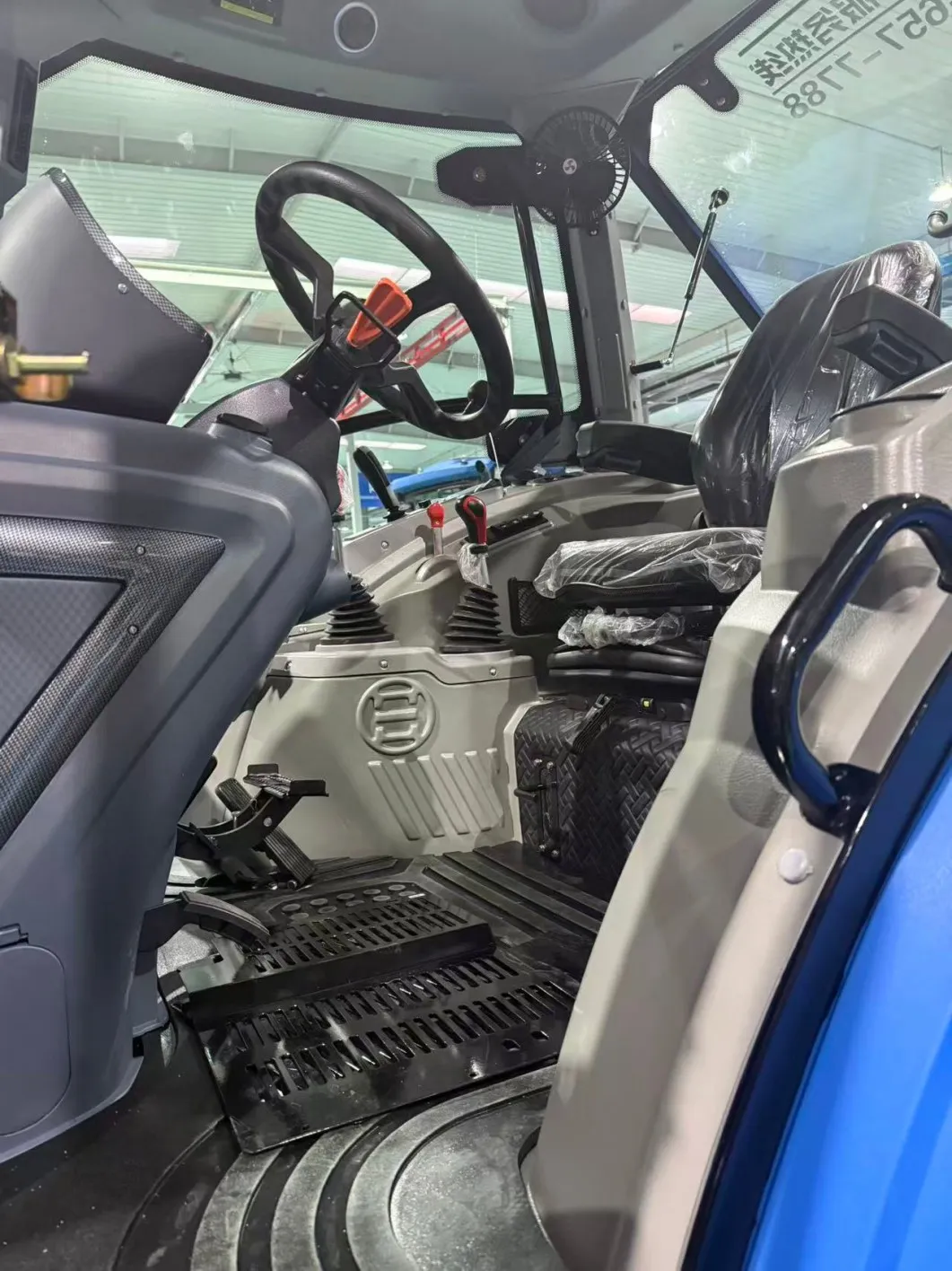 Tractor, Agricultural, Four-Wheeled, Multi-Purpose, Suitable For Orchards And Greenhouses